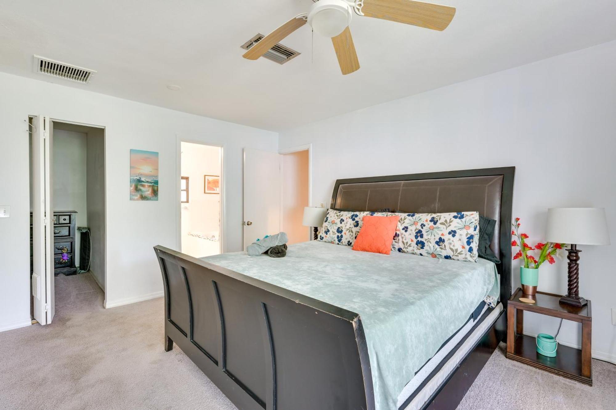 Spacious About 5 Mi To Beaches Holiday home Tampa