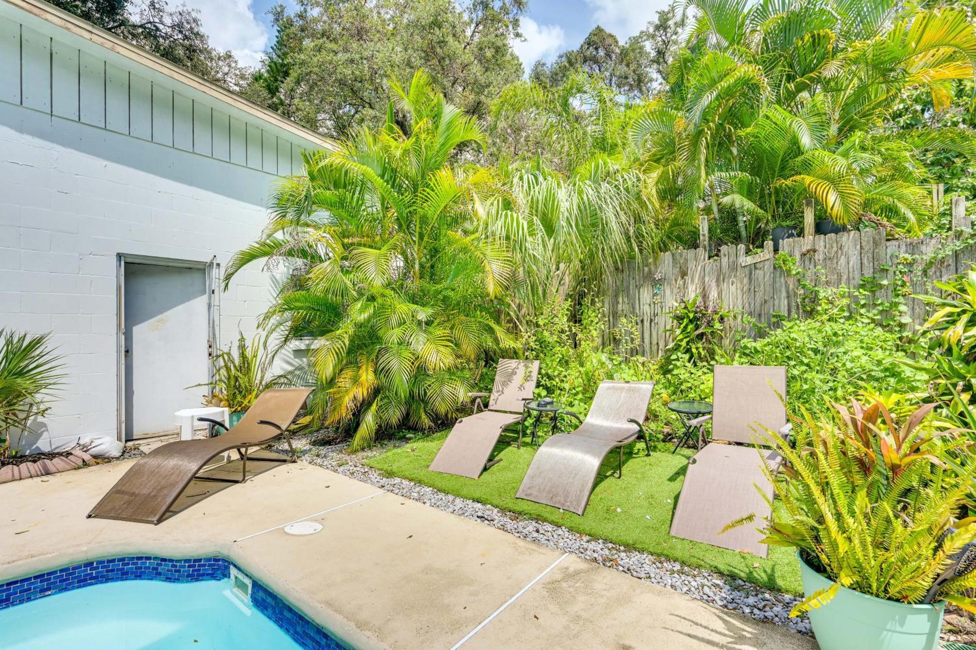 Holiday home Spacious About 5 Mi To Beaches *